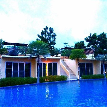 Bangkok.Grand.Resort Bang Bo Extérieur photo