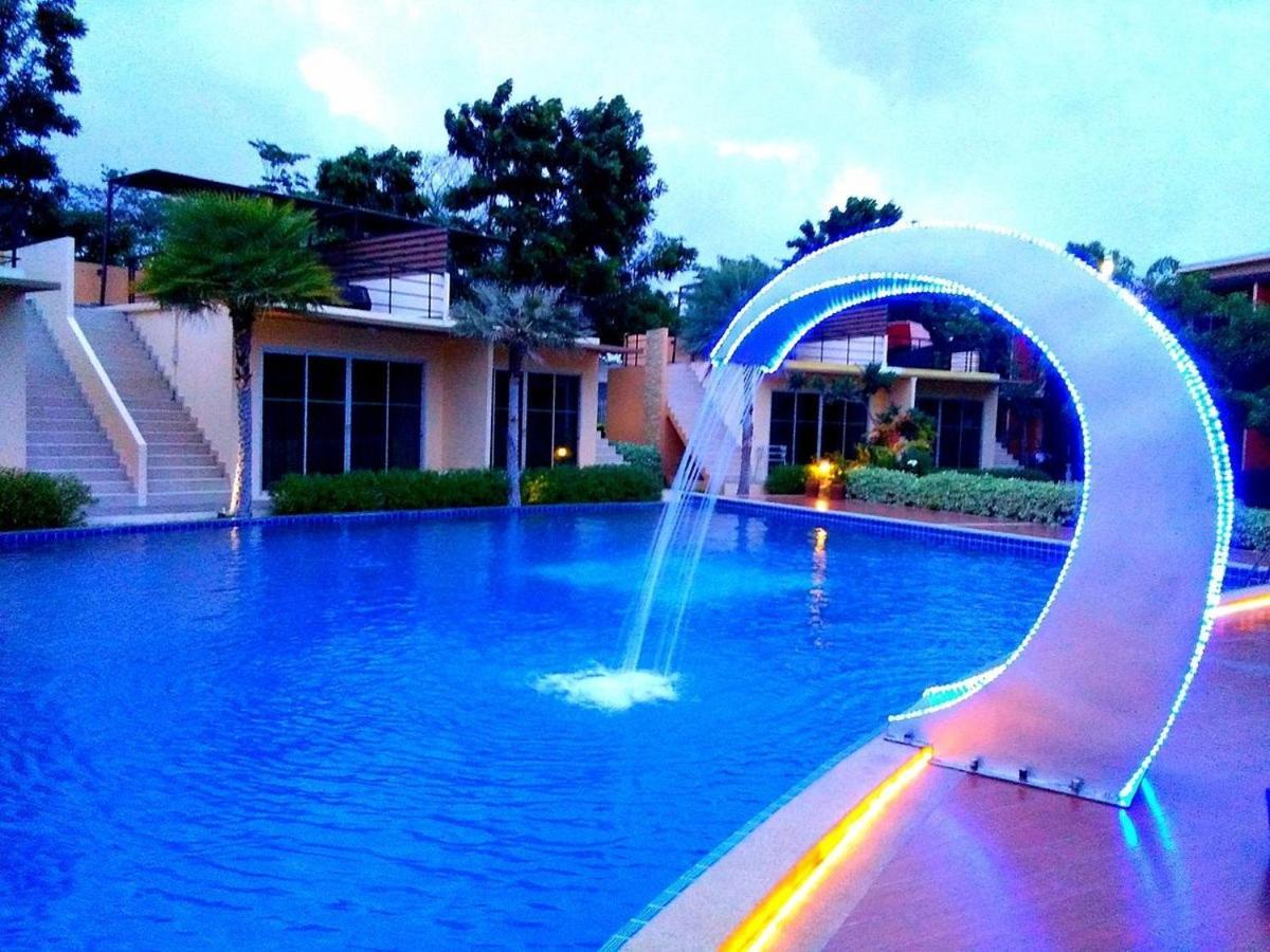 Bangkok.Grand.Resort Bang Bo Extérieur photo