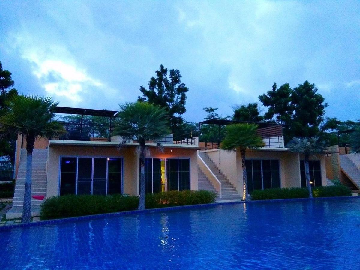 Bangkok.Grand.Resort Bang Bo Extérieur photo